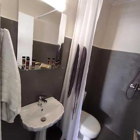 Appartement Budget 2 - Renovated January 2020 Charaki