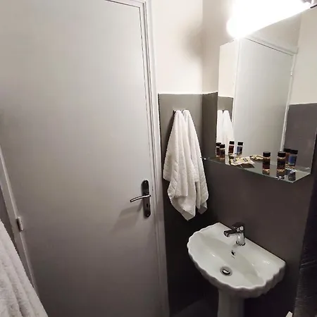 Appartement Budget 2 - Renovated January 2020 Charaki