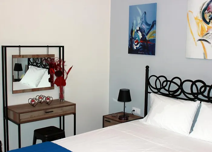 Budget 2 - Renovated January 2020 Apartament Haraki